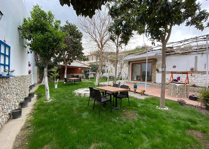 Duesseldorf Pansiyon Kusadasi Panzió *