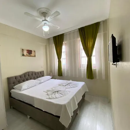 Duesseldorf Pansiyon Kusadasi