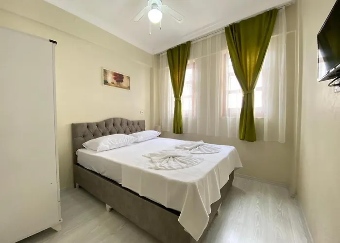 Duesseldorf Pansiyon Kusadasi * Aydin